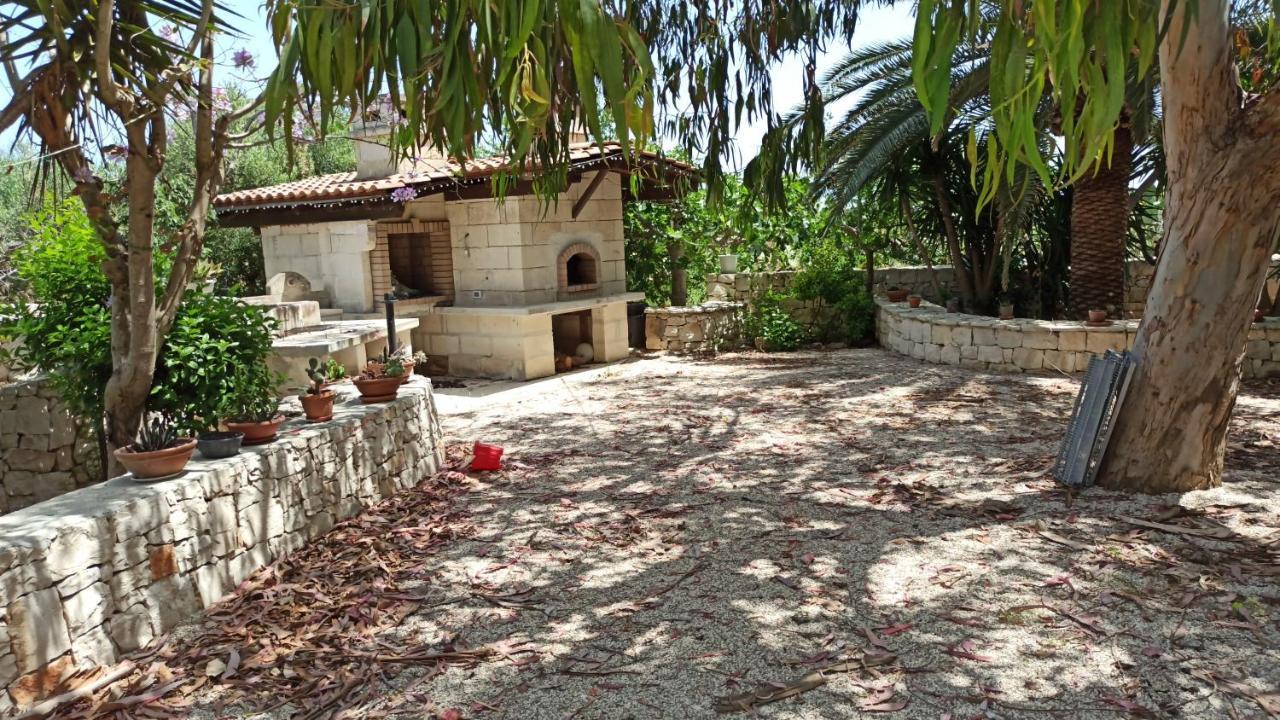 Villa Beatrice Serranova Exterior foto